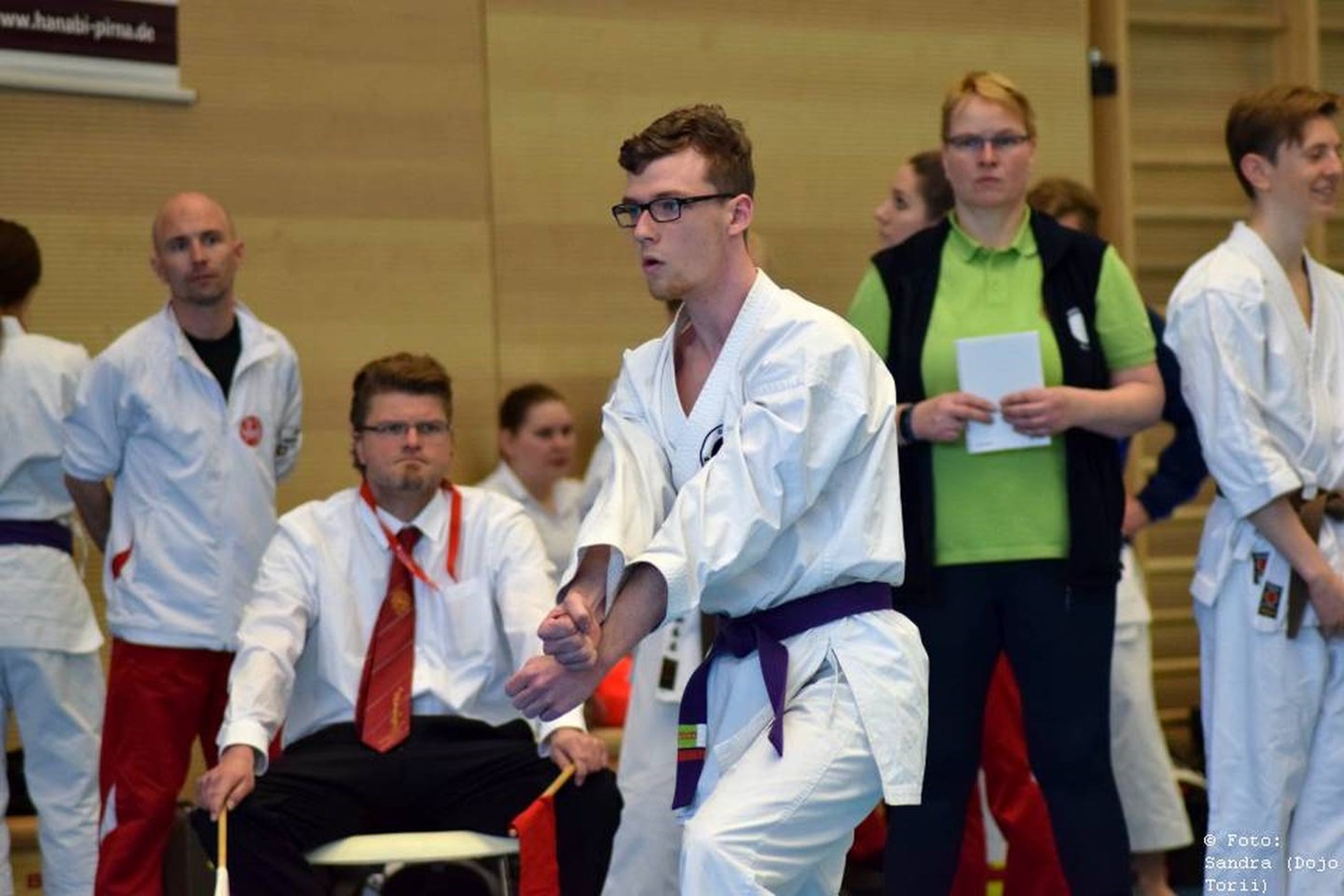 Ein Mitglied des Karate-Dojos Kuroda Yoshitaka Pirna bei den Wettkämpfen zum Nagai-Cup und zur Deutschen Nachwuchsmeisterschaft